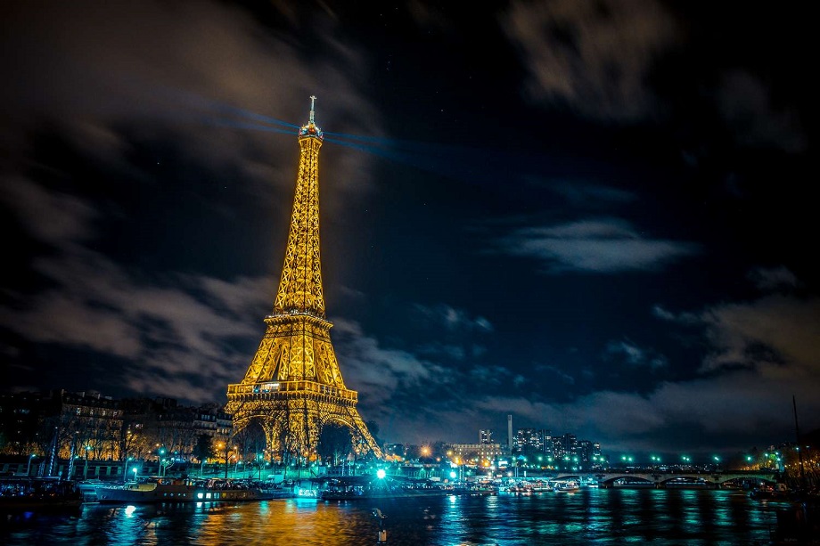 Фотообои De-Art Эйфелева башня ночью V4-060