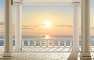 Фотообои колонны с видом на море